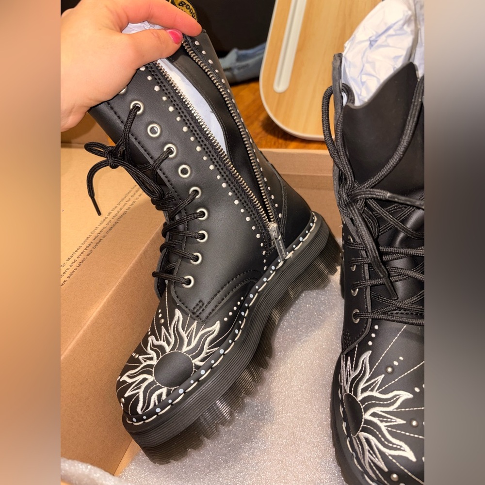 Dr.Marten Jadon Lug Sole Bootie (Women) - Picture 4 of 12